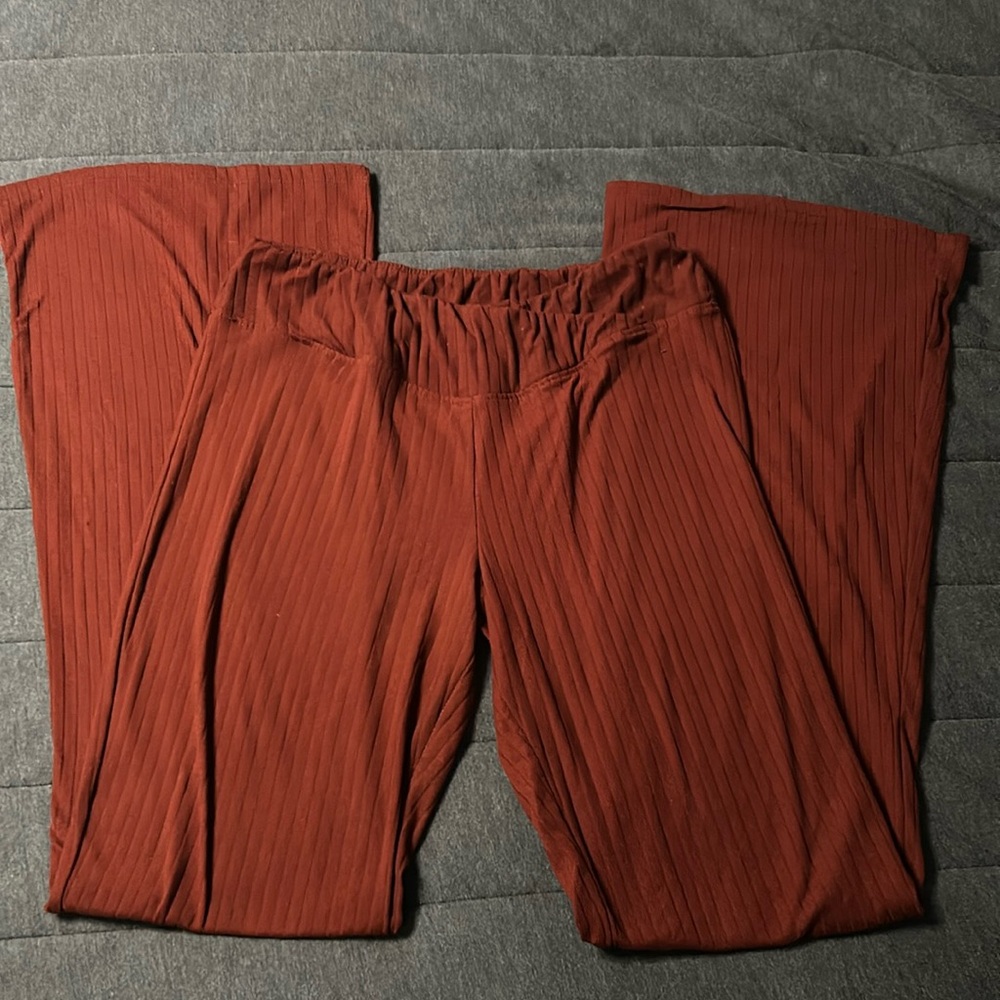 Maroon xl hot kiss flare leggings